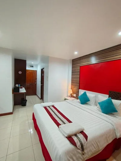 Patong Max Value Hotel – Photos 11